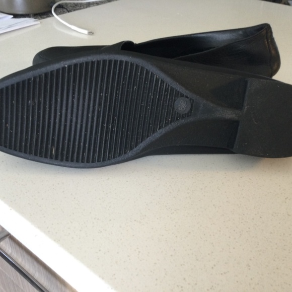 Gorgeous Black Leather Ladies Loafers - Picture 7 of 8